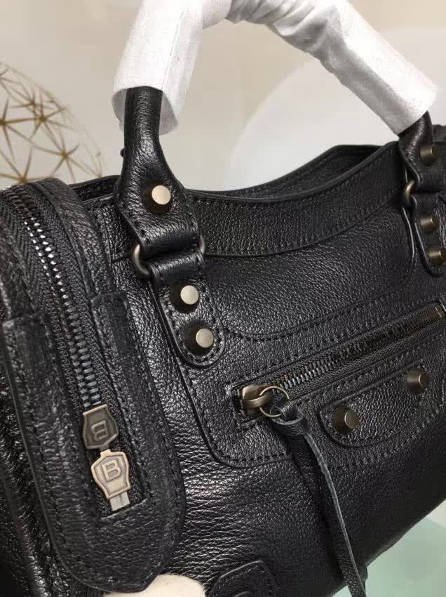 BALENCIAG巴黎世家 原單品質 經典代表作機車包 山羊皮黑錠款 可手提單肩斜跨  BL1040